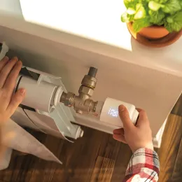 TESLA WiFi SV50 - inteligentna głowica termostatyczna